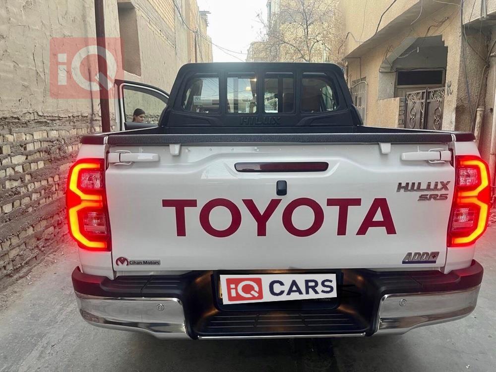 تويوتا هايلوكس